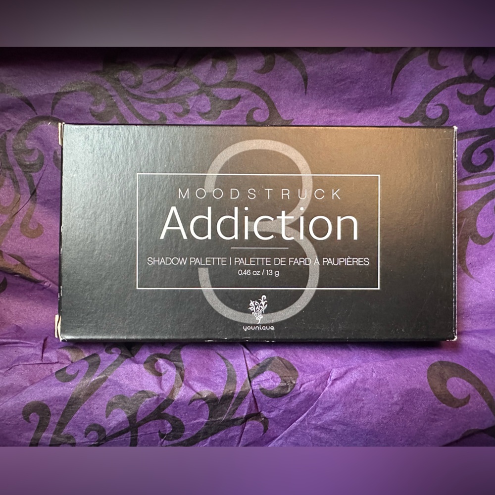 Younique Moodstruck Addiction Shadow Palette